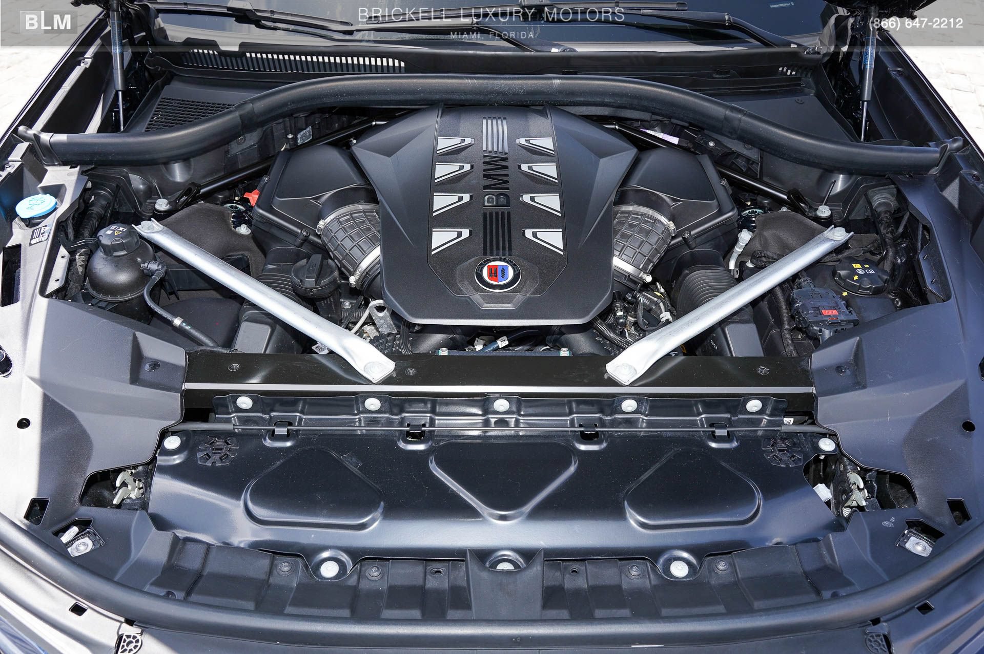 Used 2024 BMW ALPINA XB7 AWD/4WD image 40
