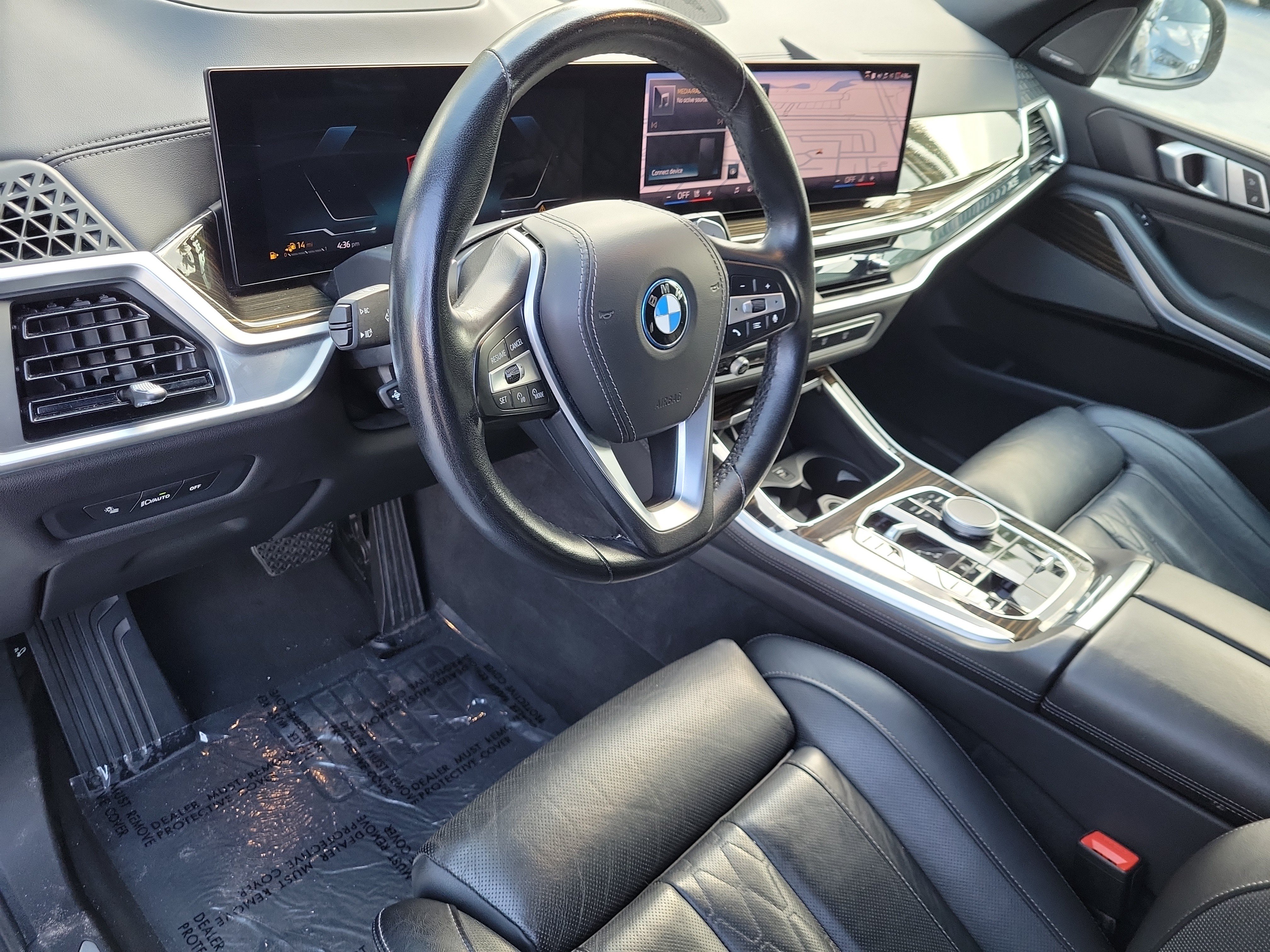 Used 2025 BMW X5 xDrive50e AWD/4WD image 14