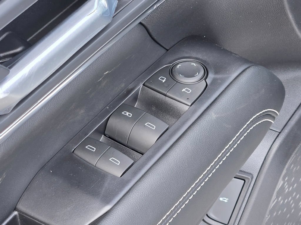 New 2027 GMC Terrain Elevation w/ Elevation Premium Package FWD image 32