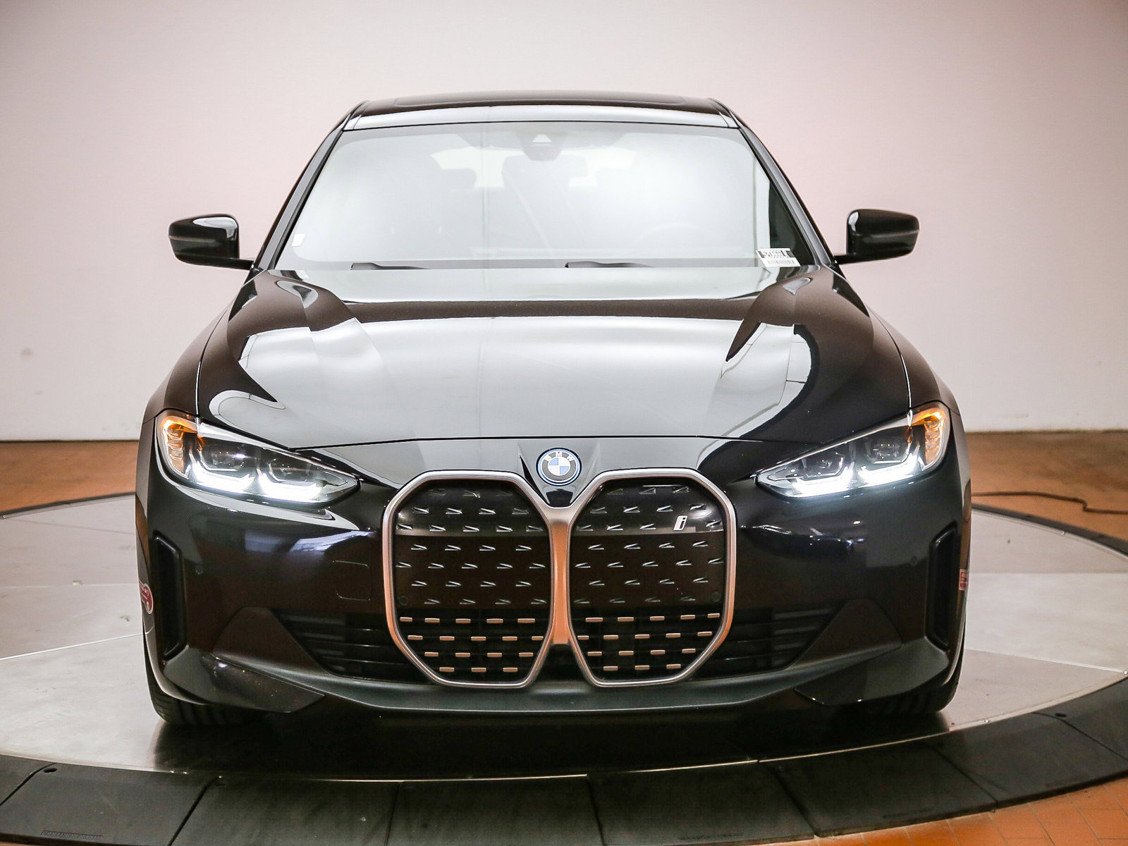 Certified 2024 BMW i4 eDrive35 w/ Premium Package RWD image 2