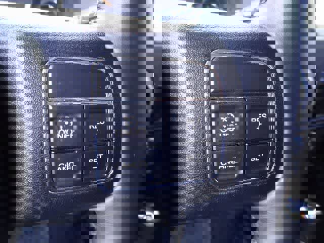 Used 2015 Jeep Wrangler Unlimited Sahara image 18