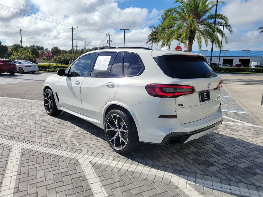 Used 2022 BMW X5 M50i w/ Executive Package image 3