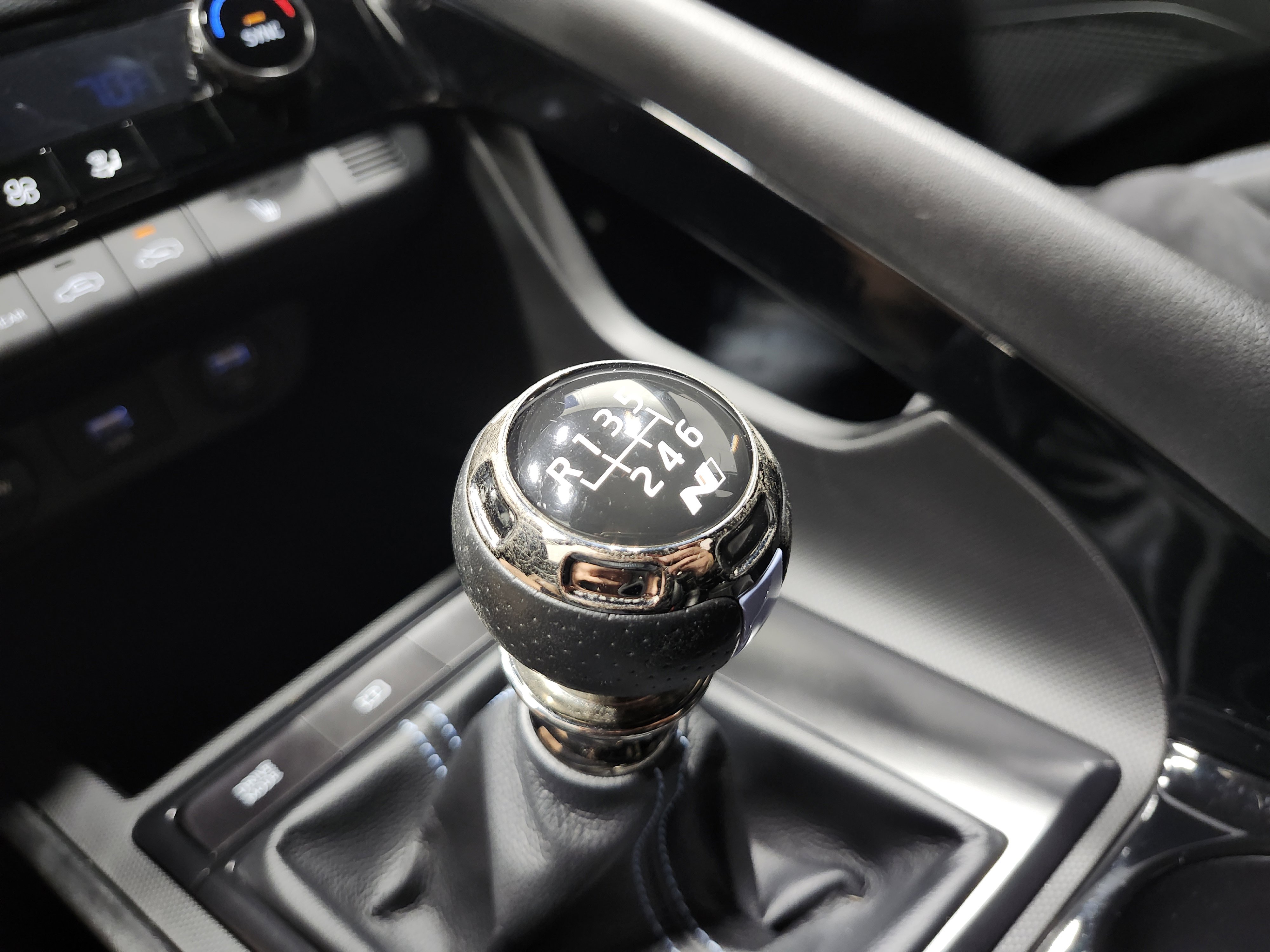 Used 2022 Hyundai Elantra N FWD image 12