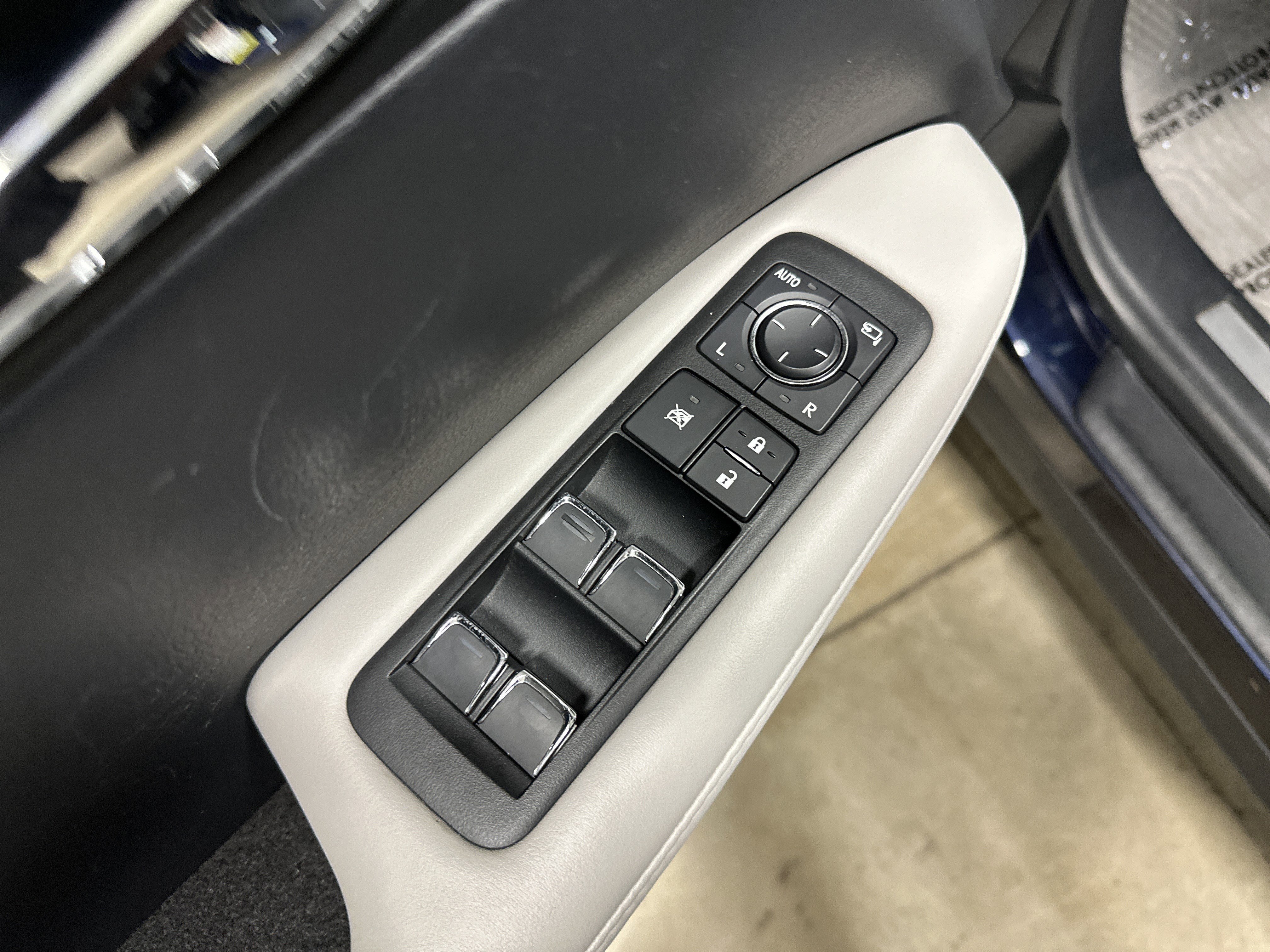 Used 2017 Lexus RX 350 AWD w/ Premium Package image 15