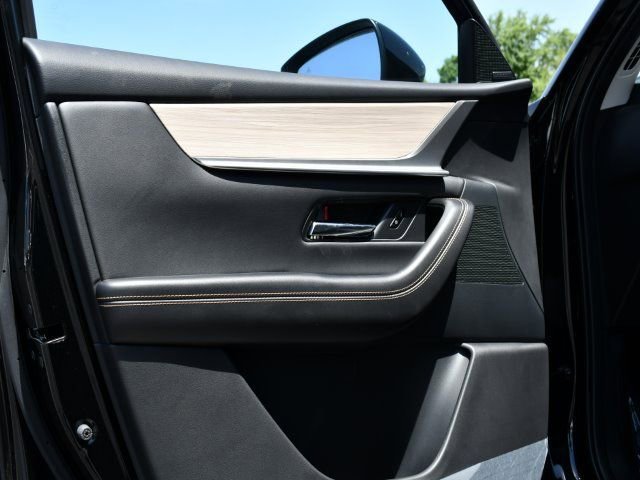 New 2025 MAZDA CX-70 Plug-In Hybrid w/ Premium Pkg image 11