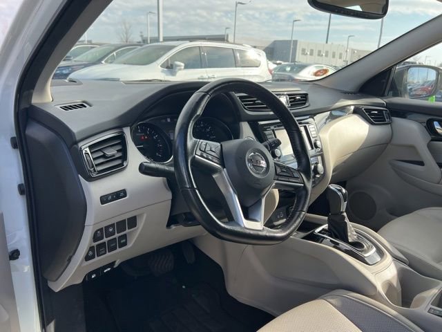 Used 2022 Nissan Rogue Sport SL w/ Premium Package image 9