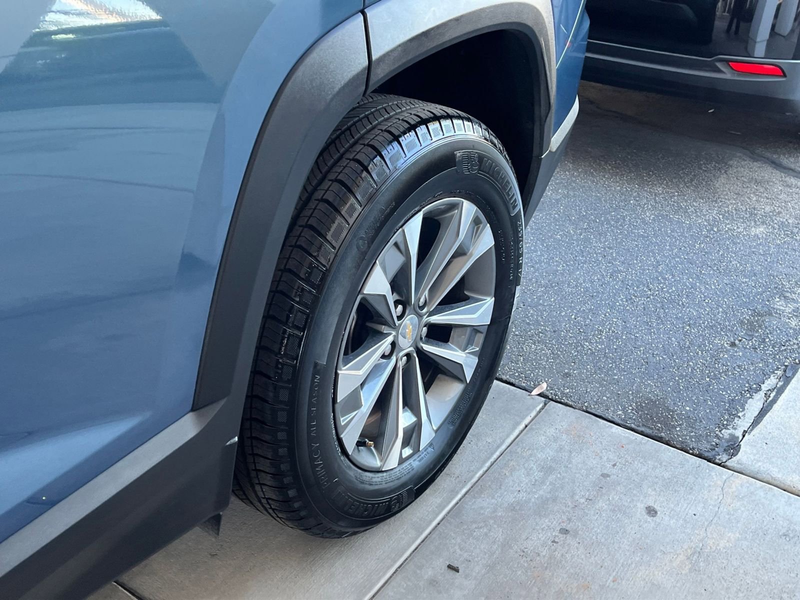 Used 2025 Chevrolet Equinox LT image 30