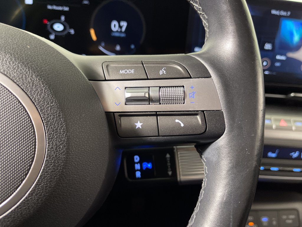 Certified 2024 Hyundai Kona Limited FWD image 30