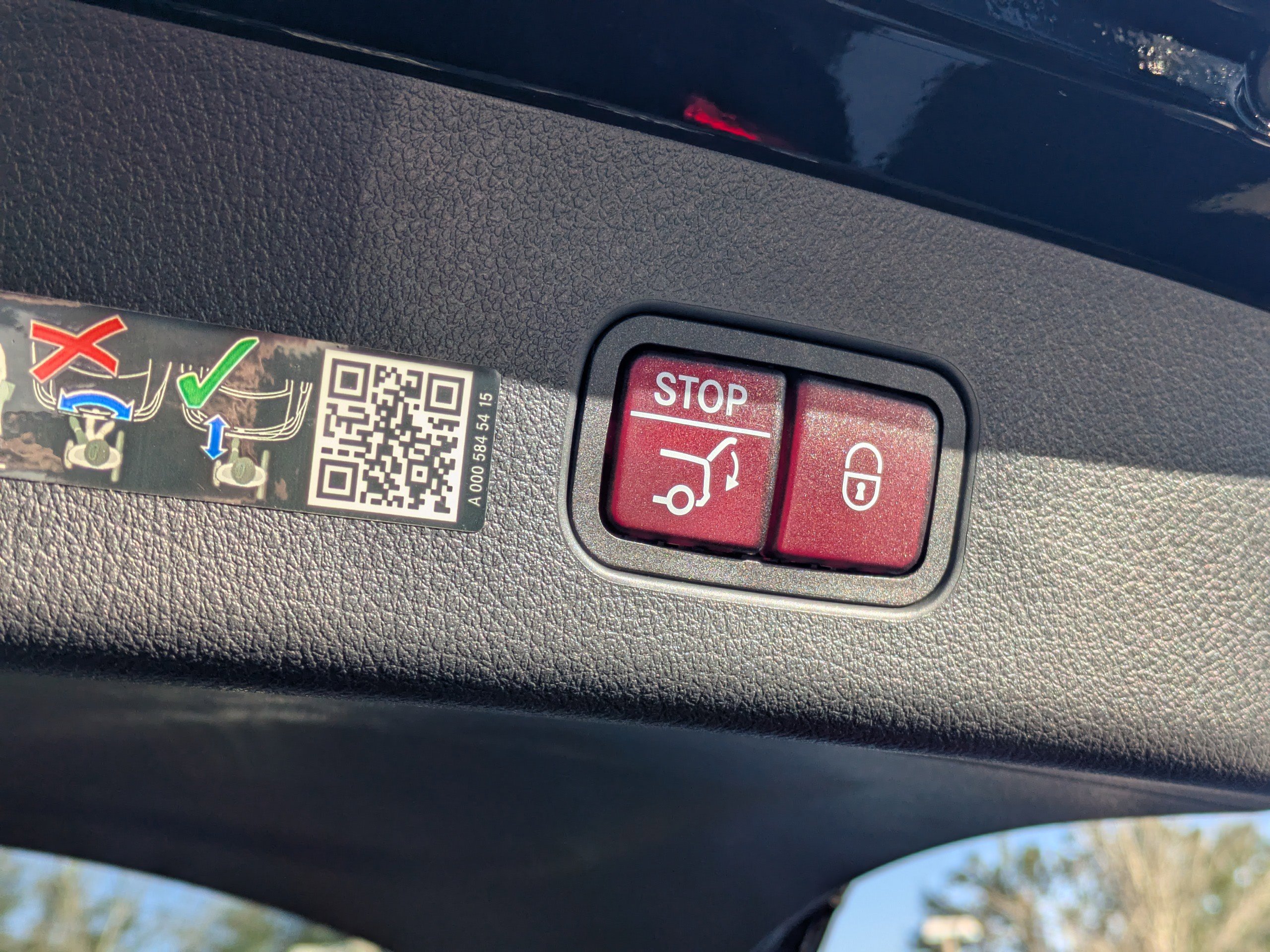 Certified 2024 Mercedes-Benz GLC 300 image 13