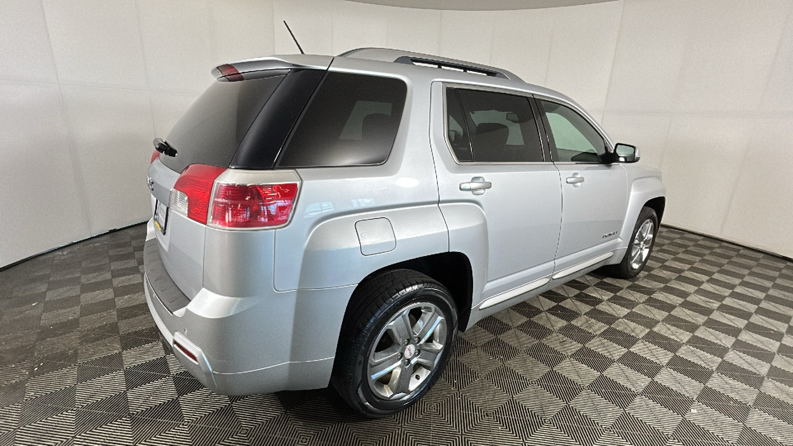 Used 2014 GMC Terrain Denali FWD image 3