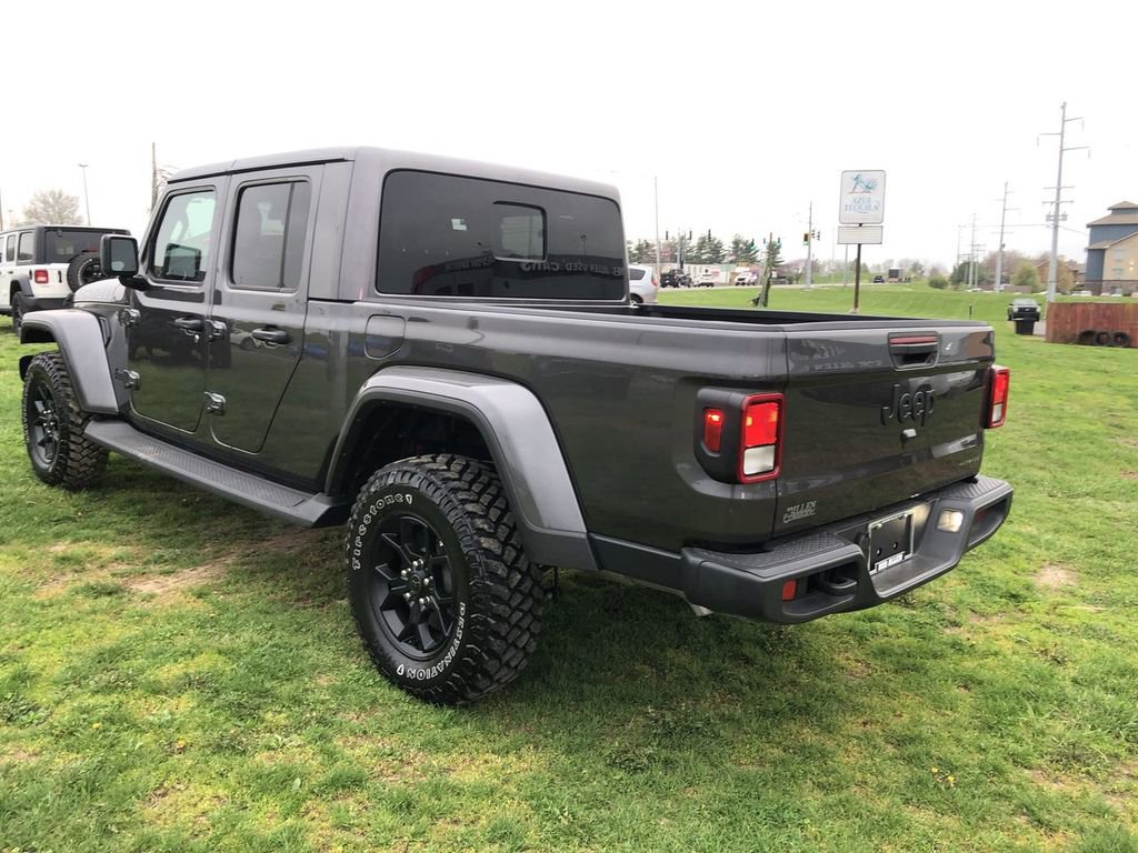 Used 2025 Jeep Gladiator Sport AWD/4WD image 12