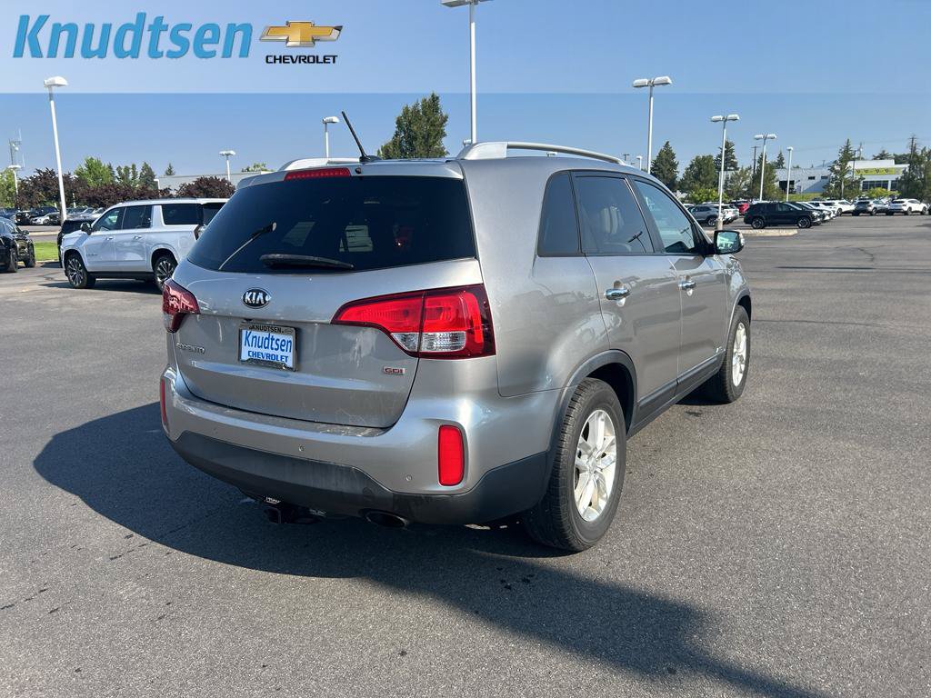 Used 2015 Kia Sorento LX AWD/4WD image 4