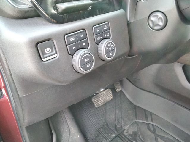 Used 2024 Chevrolet Silverado 1500 High Country w/ Technology Package AWD/4WD image 27