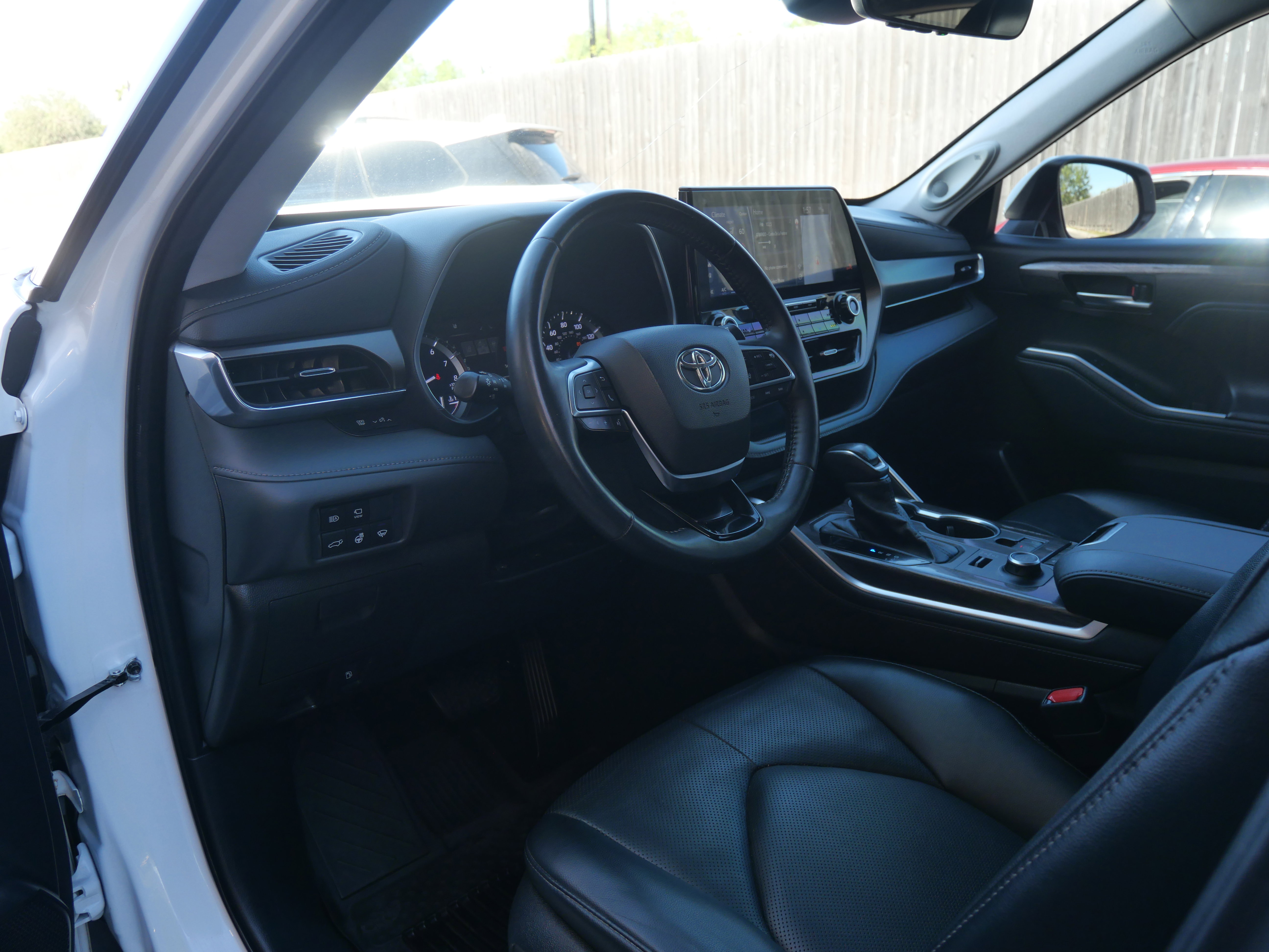 Used 2021 Toyota Highlander Limited image 20