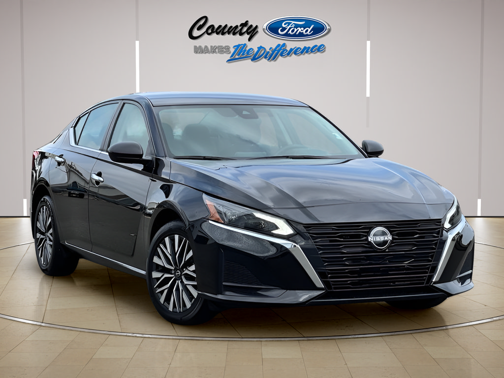 Used 2024 Nissan Altima 2.5 SV