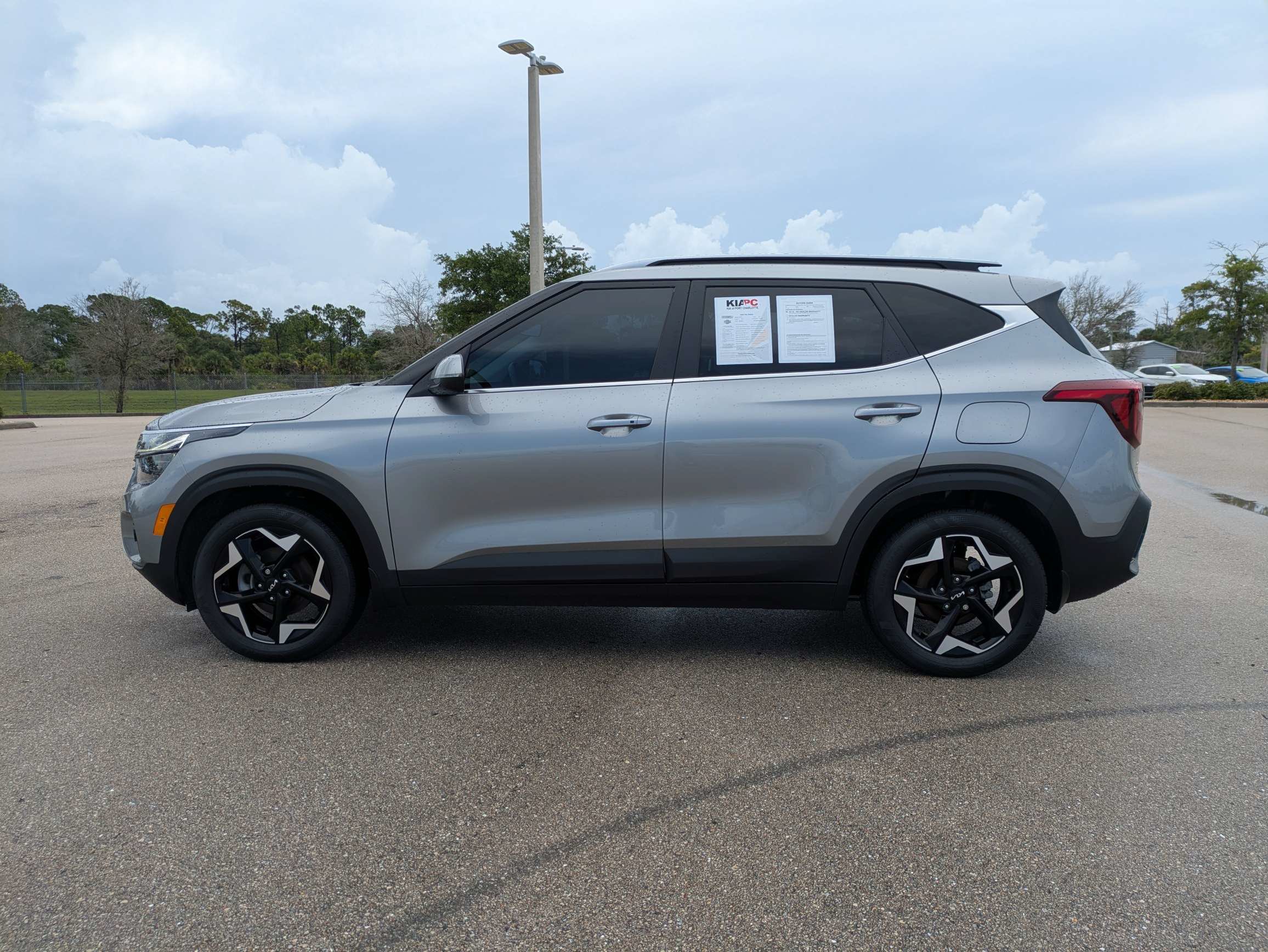 Certified 2024 Kia Seltos EX FWD image 7