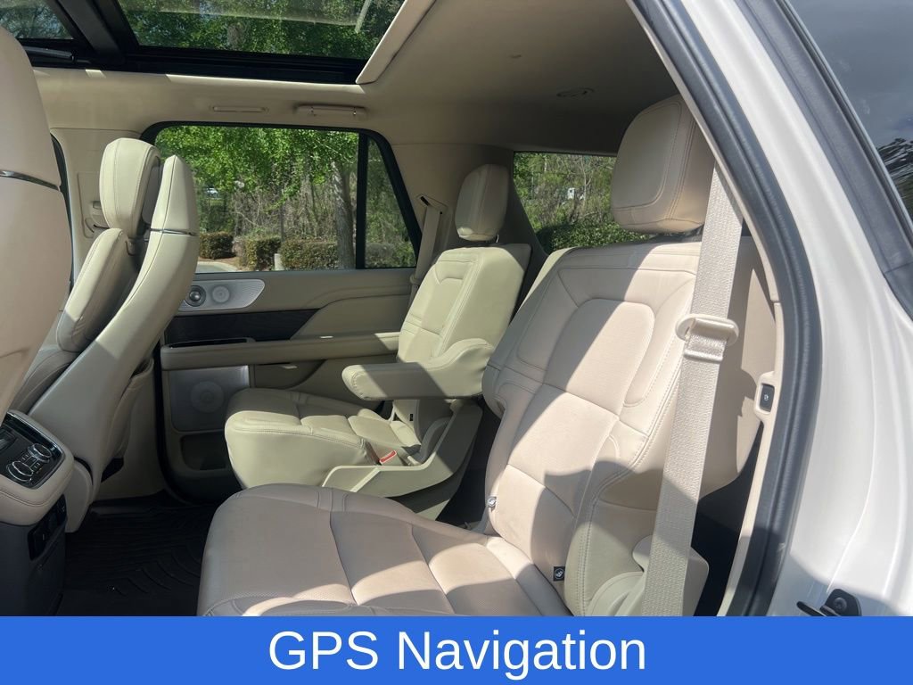 Used 2021 Lincoln Navigator Reserve w/ Luxury Package image 14