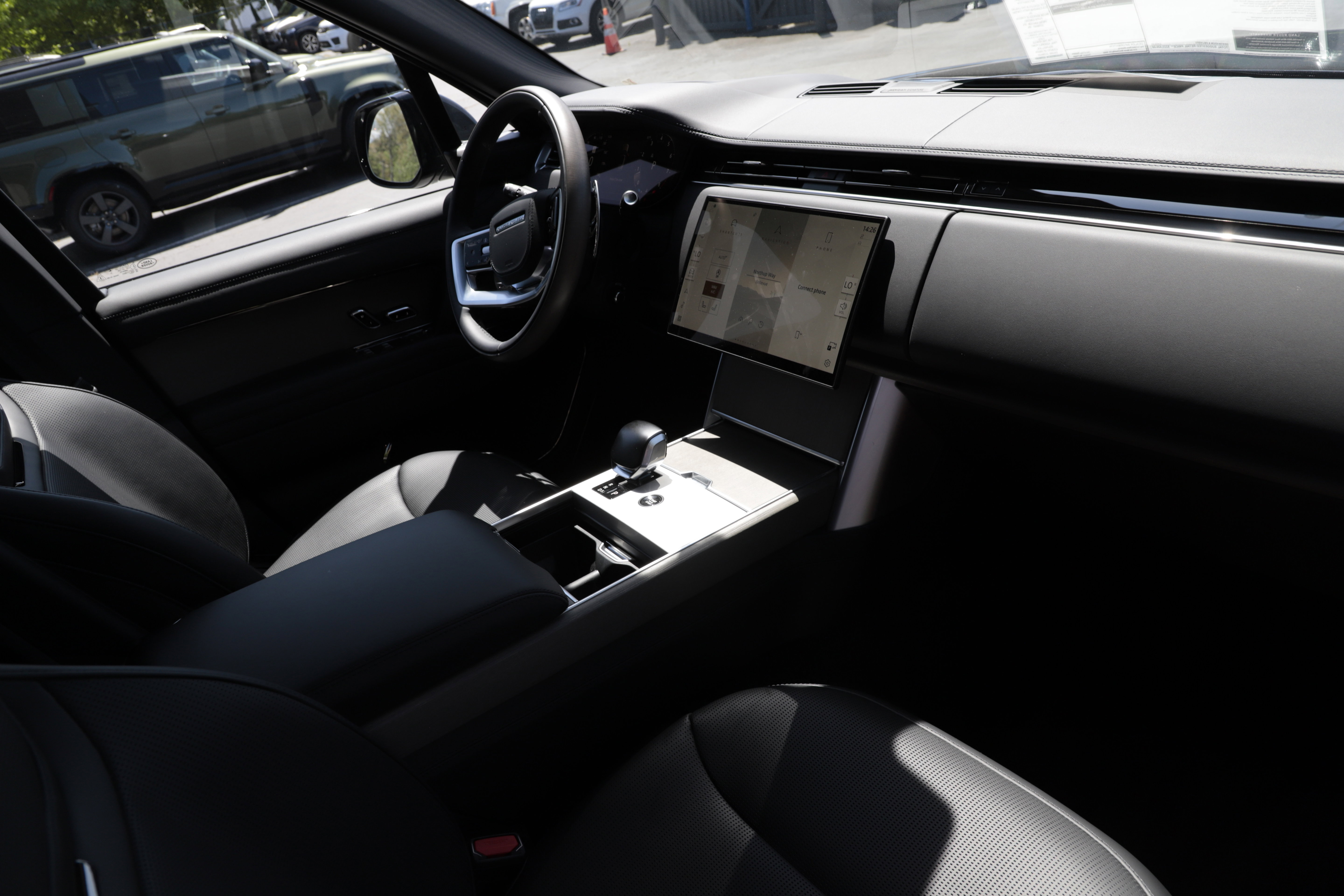 New 2026 Land Rover Range Rover SV AWD/4WD image 13