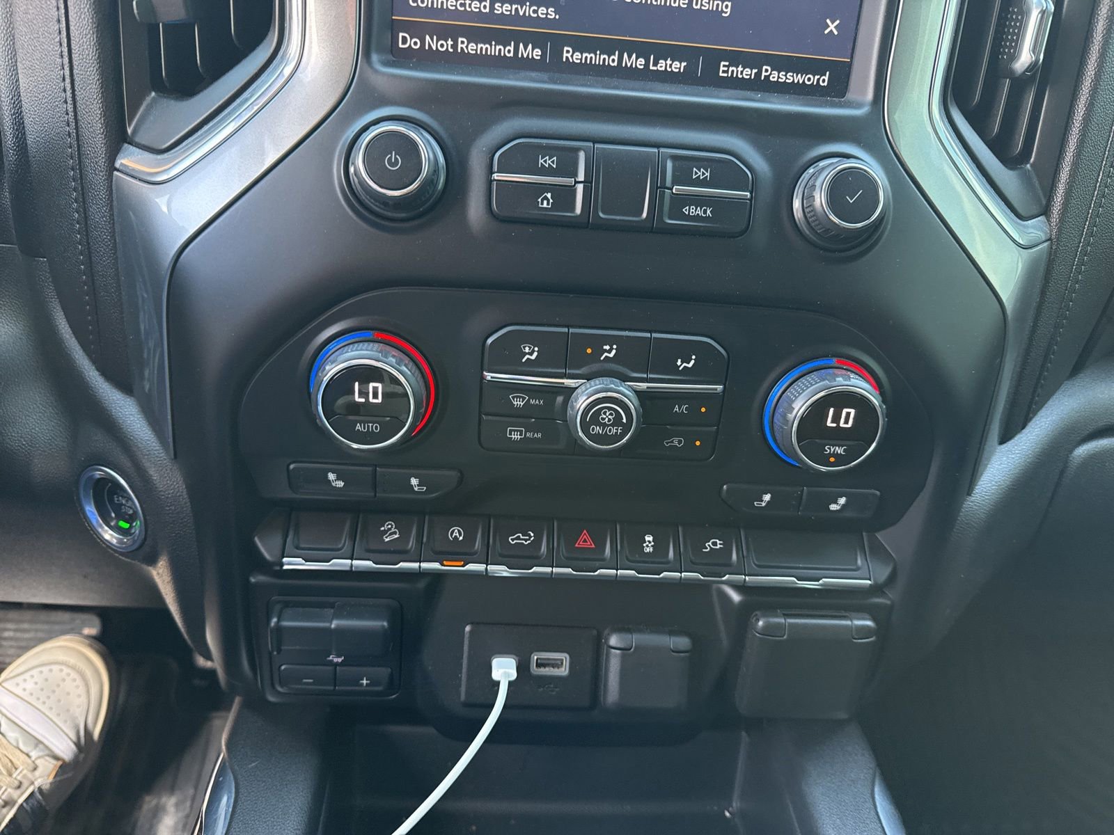 Used 2020 Chevrolet Silverado 1500 RST AWD/4WD image 22