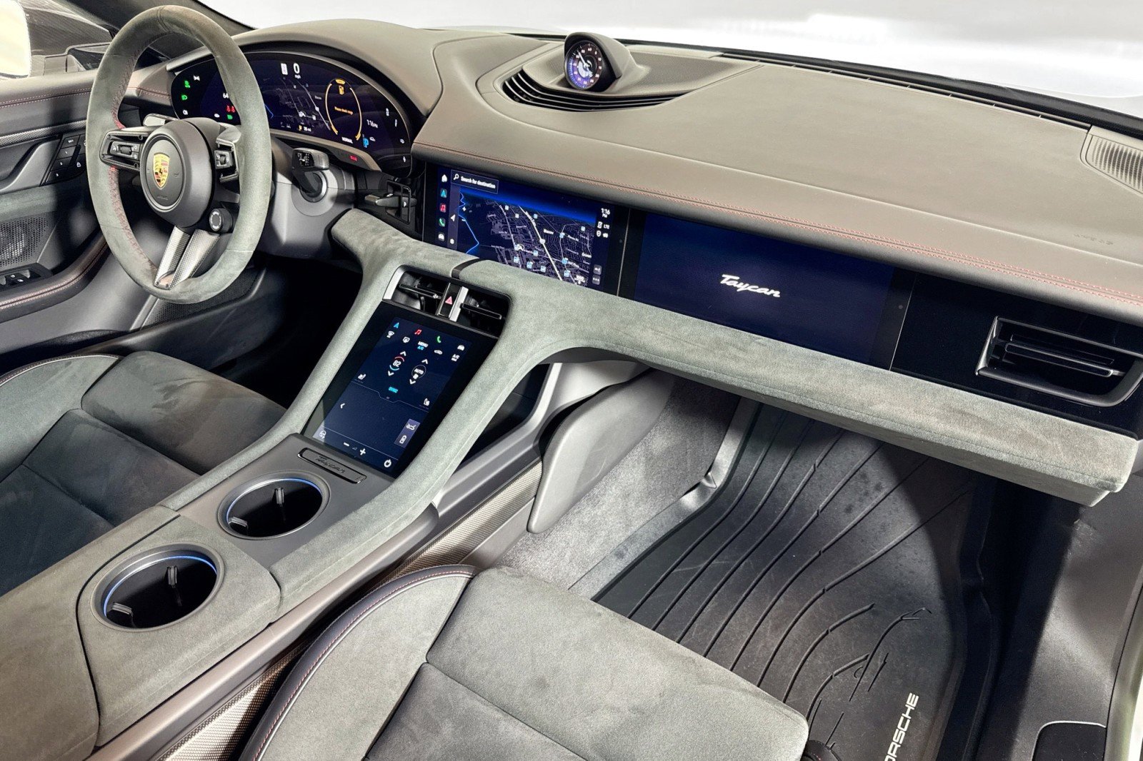 Used 2023 Porsche Taycan GTS image 29