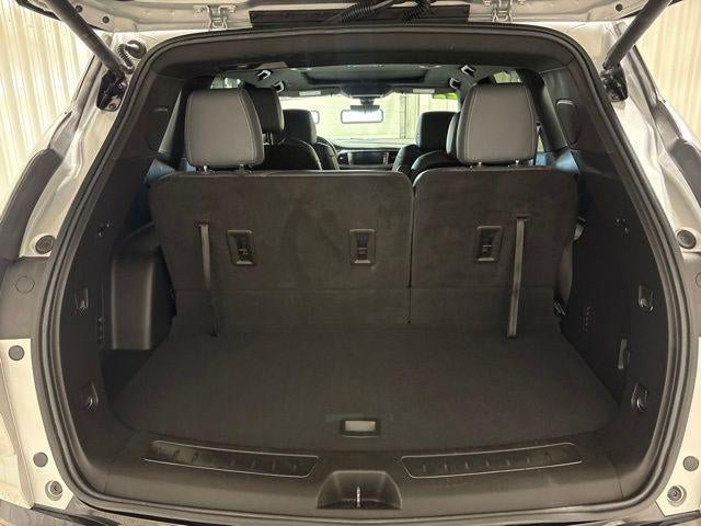 Used 2022 Buick Enclave Premium w/ Experience Buick Package AWD/4WD image 31