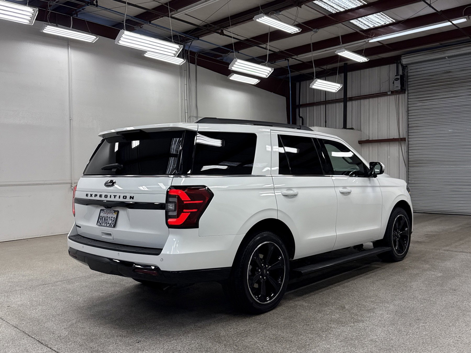 Used 2024 Ford Expedition Limited image 20