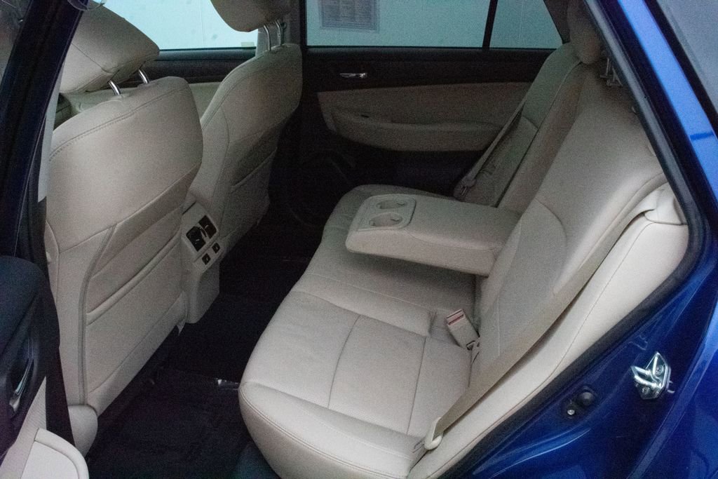 Used 2016 Subaru Outback 3.6R Limited image 25