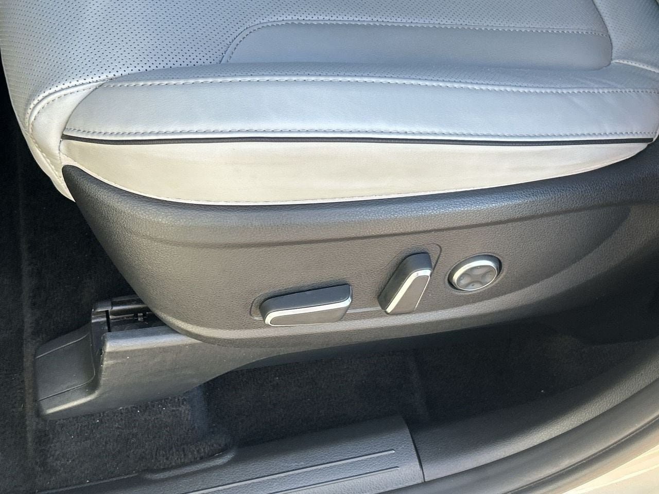 Used 2024 Hyundai Palisade SEL FWD image 18