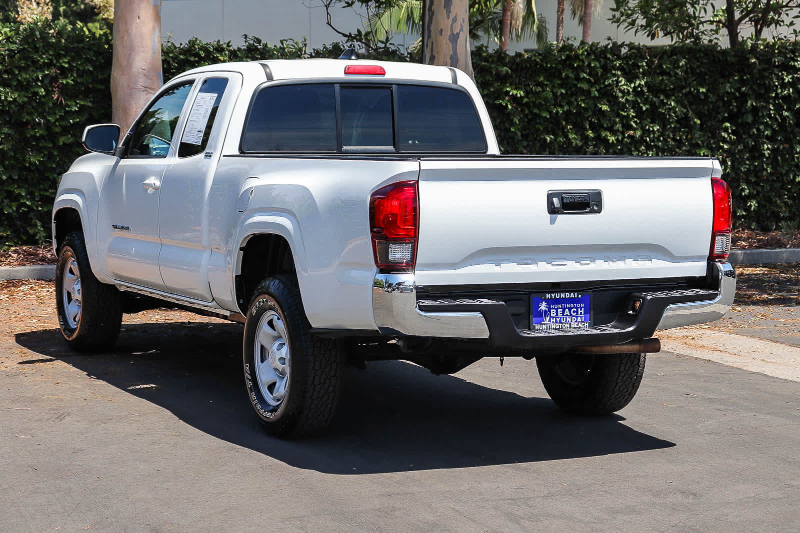 Used 2021 Toyota Tacoma SR5 RWD image 7