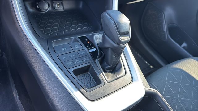 Used 2024 Toyota RAV4 XLE image 29
