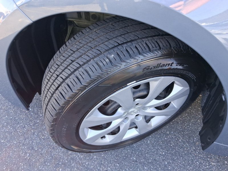 Used 2023 Toyota Corolla LE FWD image 18