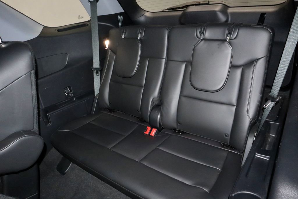 Certified 2022 Ford Explorer XLT w/ Equipment Group 202A image 23