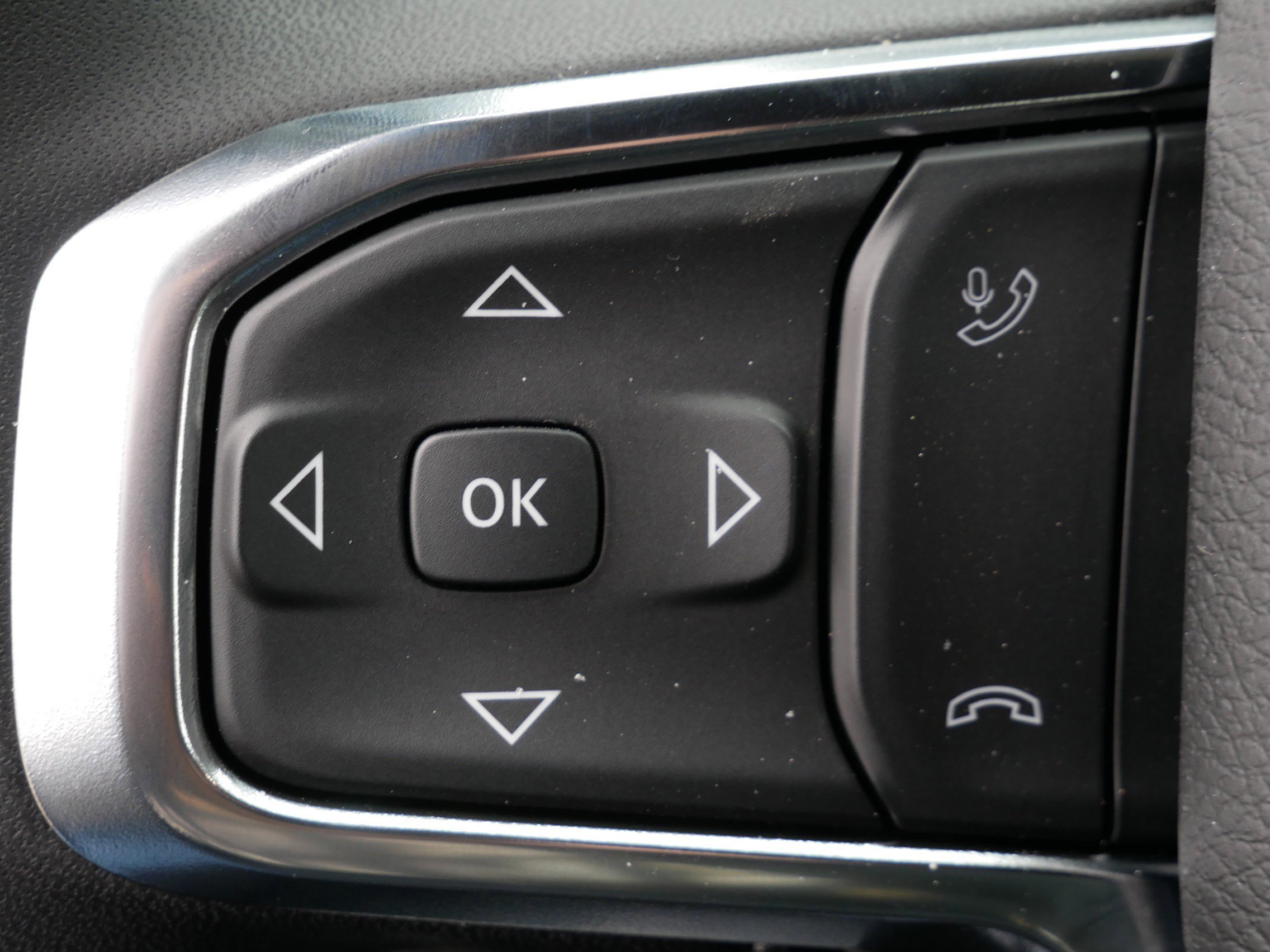 New 2026 RAM 1500 Laramie w/ Night Edition AWD/4WD image 15