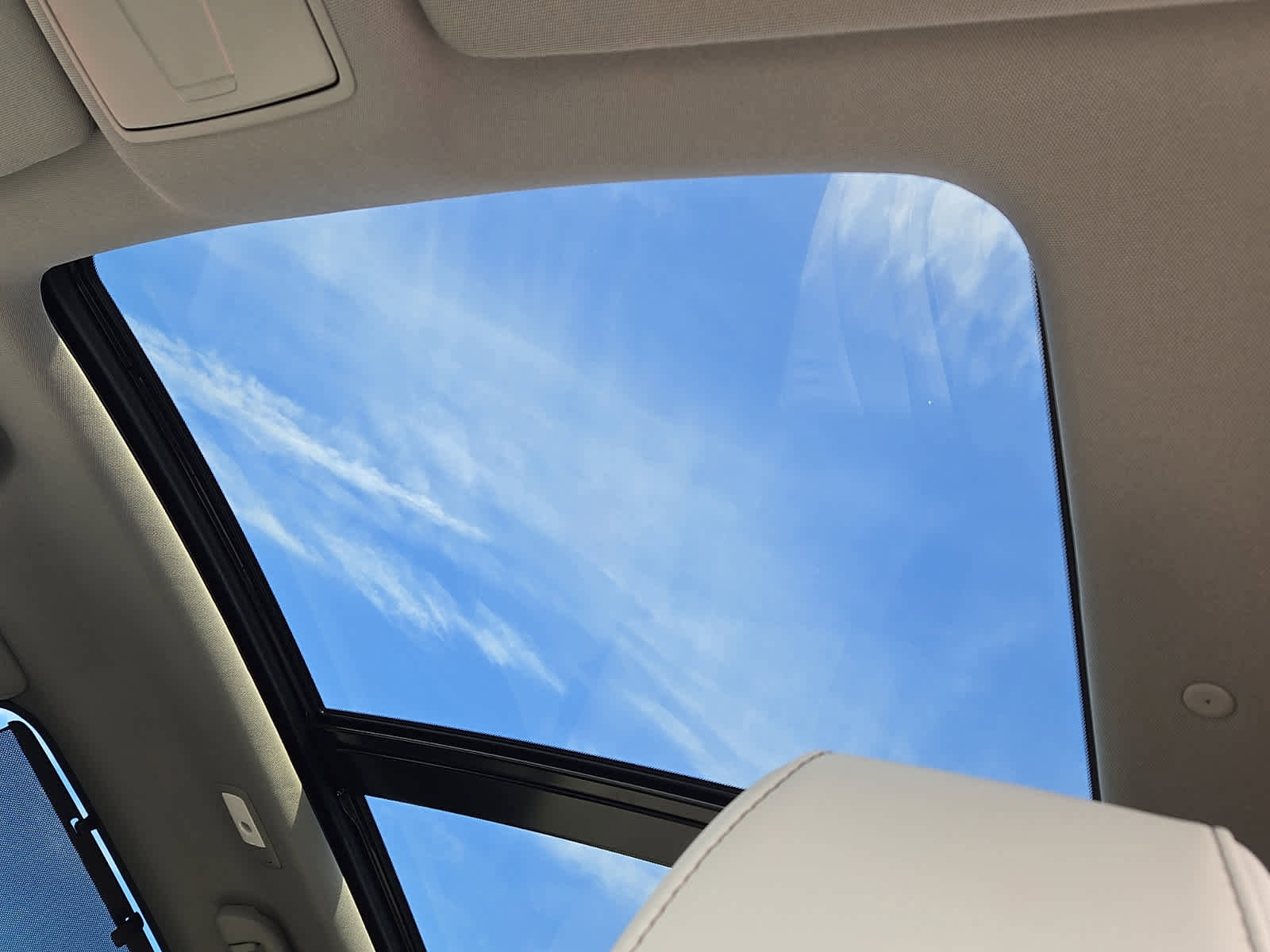 Used 2024 Acura MDX SH-AWD w/ Technology Package image 16