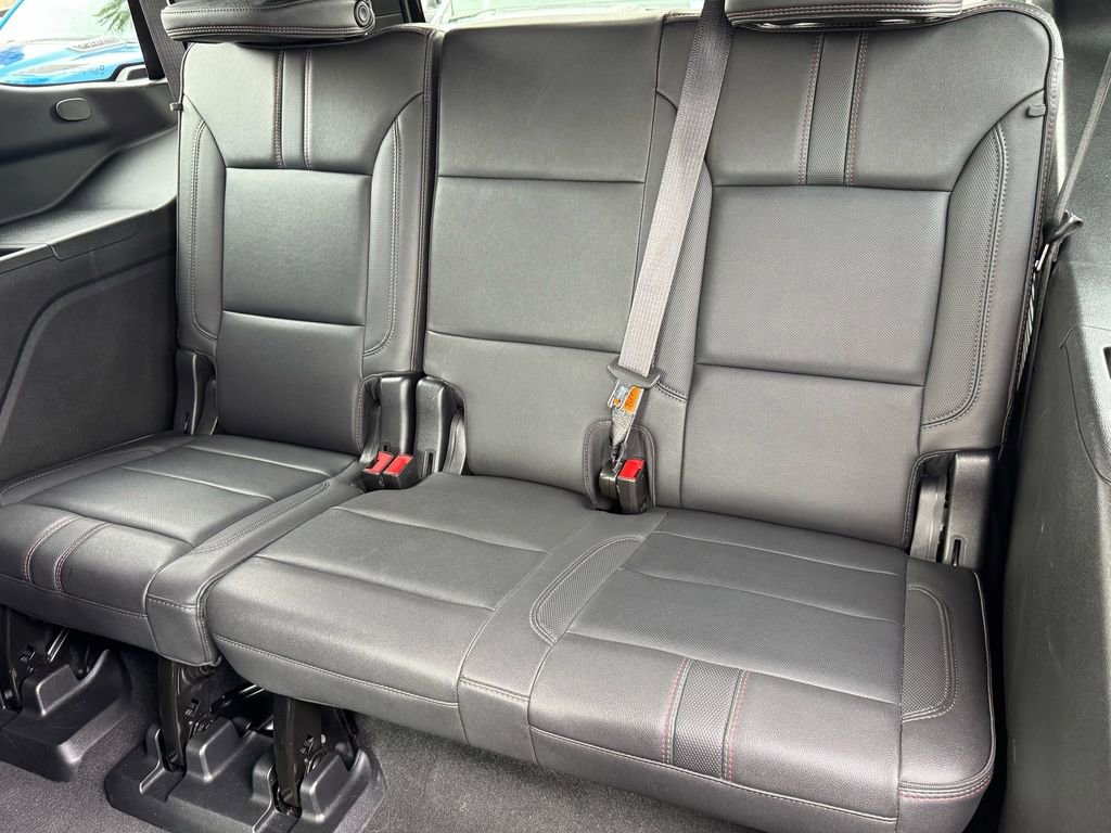 Used 2022 Chevrolet Tahoe RST w/ Luxury Package AWD/4WD image 16