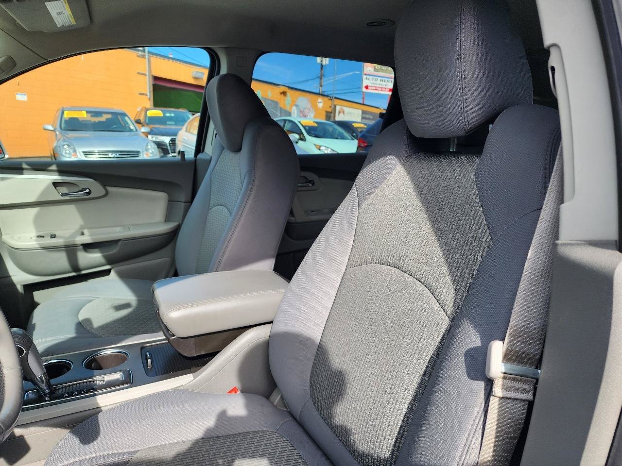 Used 2012 Chevrolet Traverse LT AWD/4WD image 15