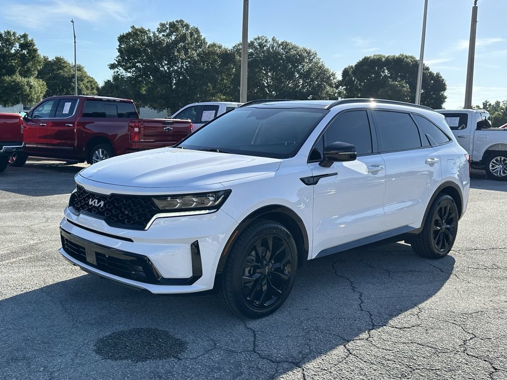 Certified 2022 Kia Sorento SX FWD image 9