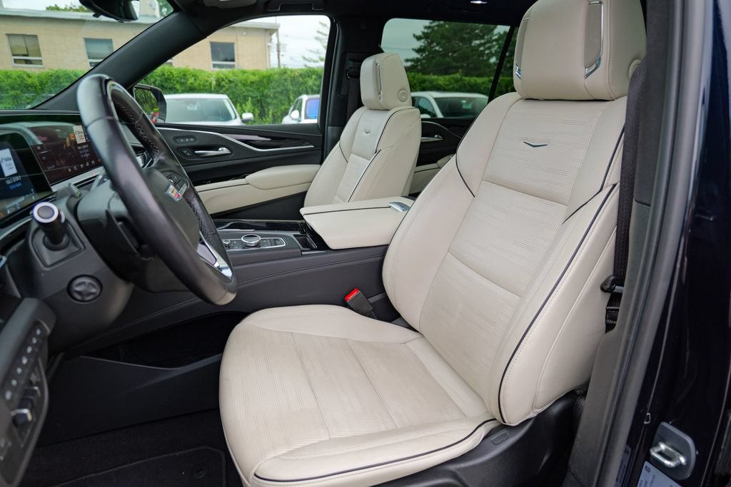 Used 2023 Cadillac Escalade ESV Sport w/ Touring Package AWD/4WD image 23