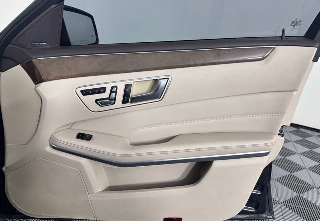 Used 2016 Mercedes-Benz E 350 Sedan image 22