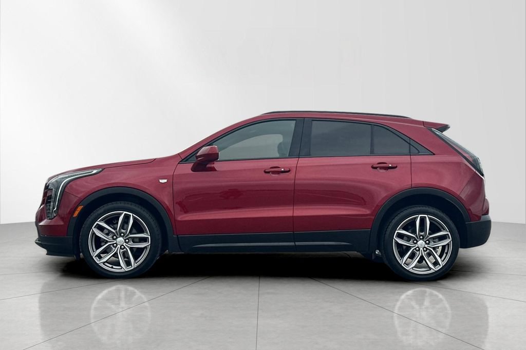 Used 2019 Cadillac XT4 Sport w/ Driver Awareness Package FWD image 3