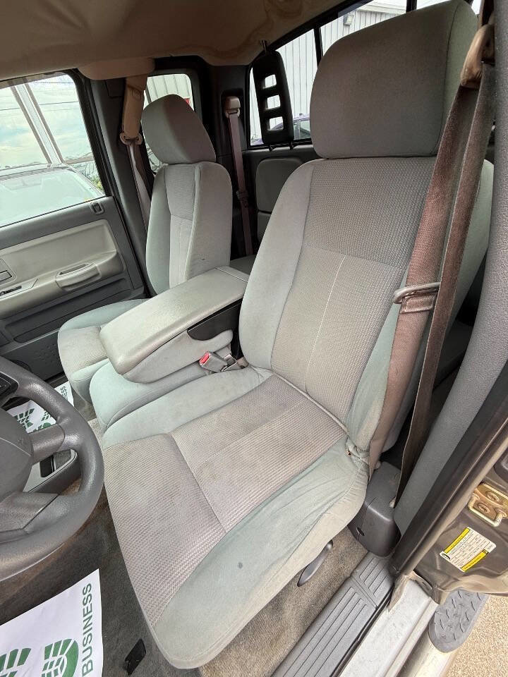Used 2005 Dodge Dakota SLT image 15