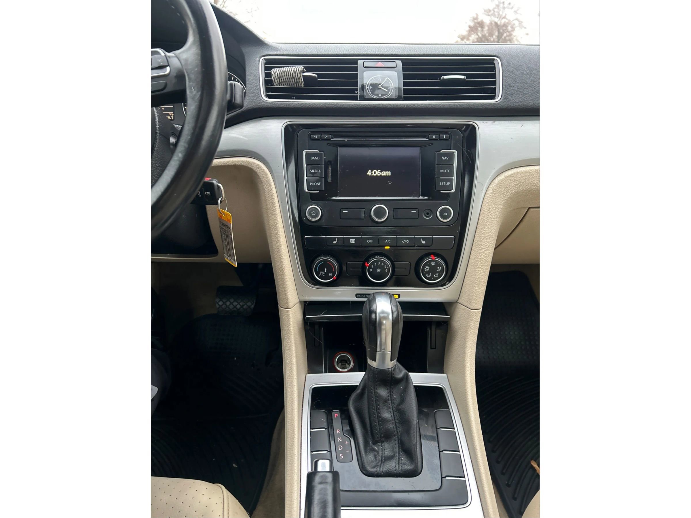 Used 2013 Volkswagen Passat 2.5 SE image 18