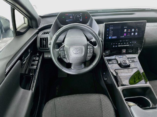 Used 2023 Toyota bZ4X AWD image 18