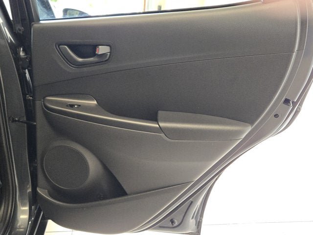 Used 2022 Hyundai Kona SEL w/ Cargo Package FWD image 8