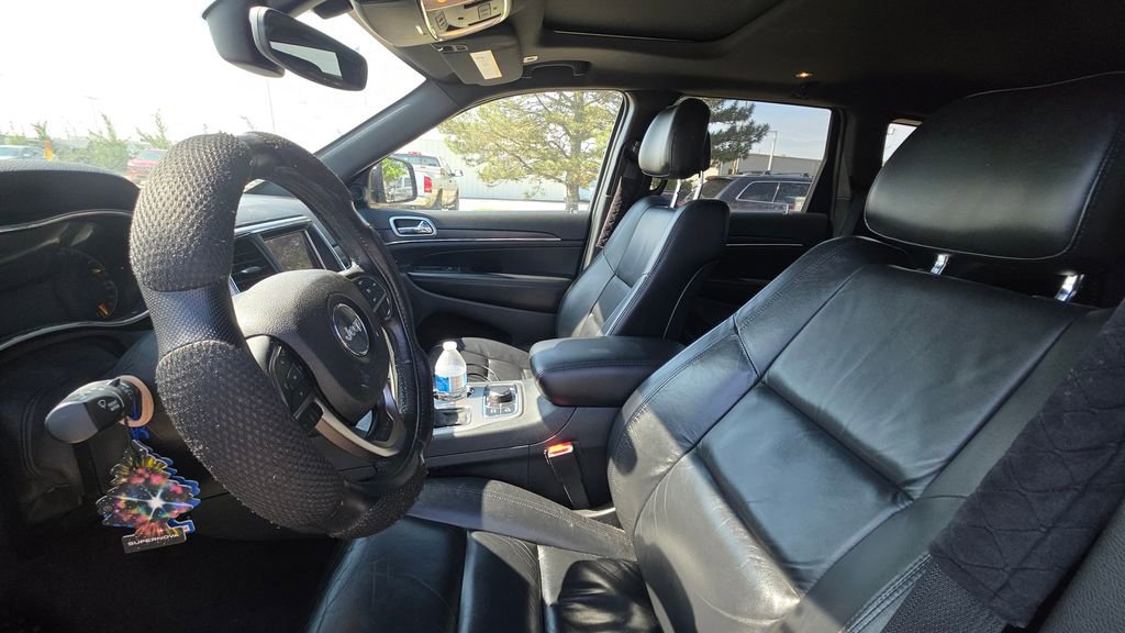 Used 2018 Jeep Grand Cherokee Limited AWD/4WD image 11