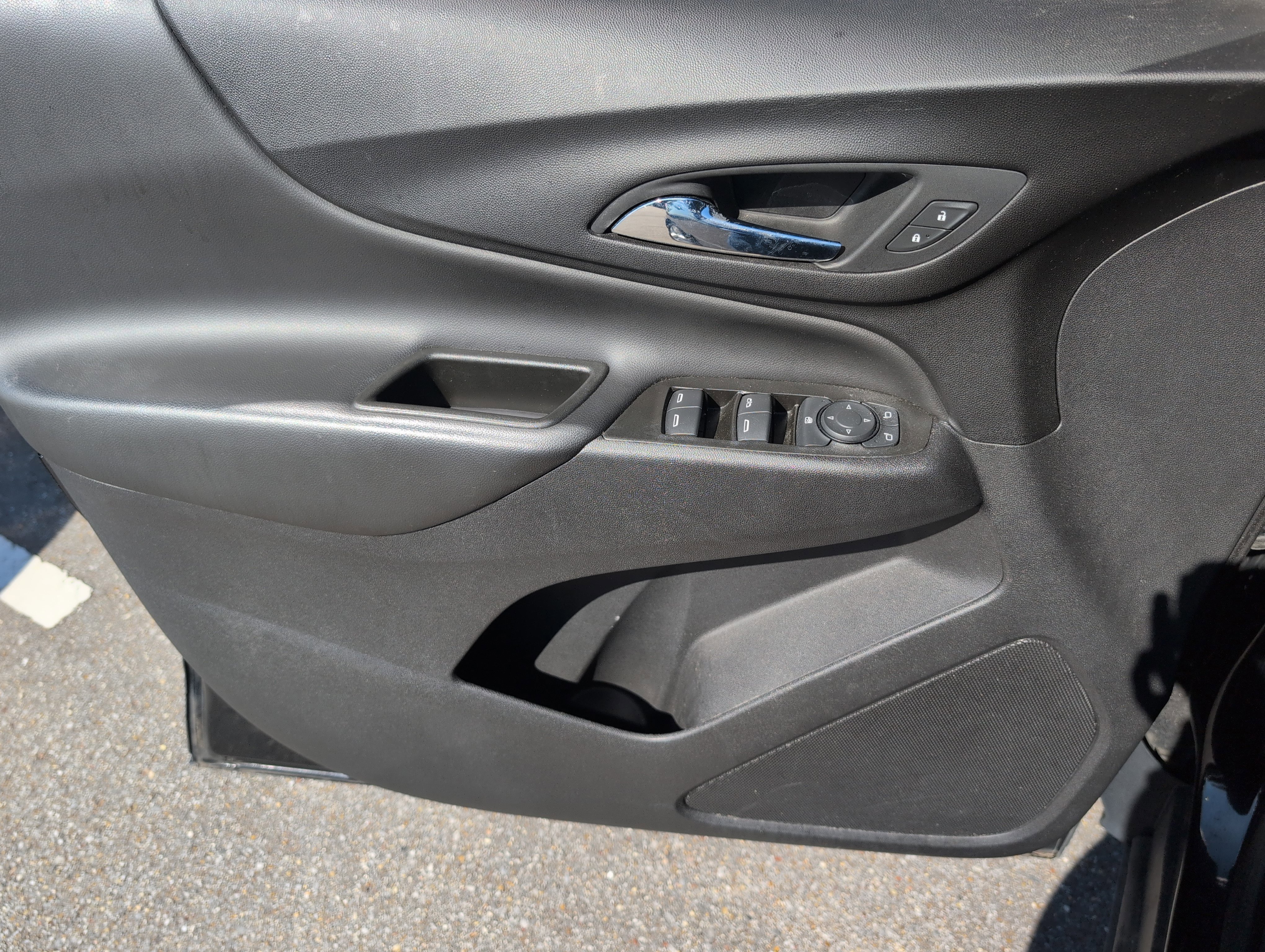 Used 2020 Chevrolet Equinox LT image 15