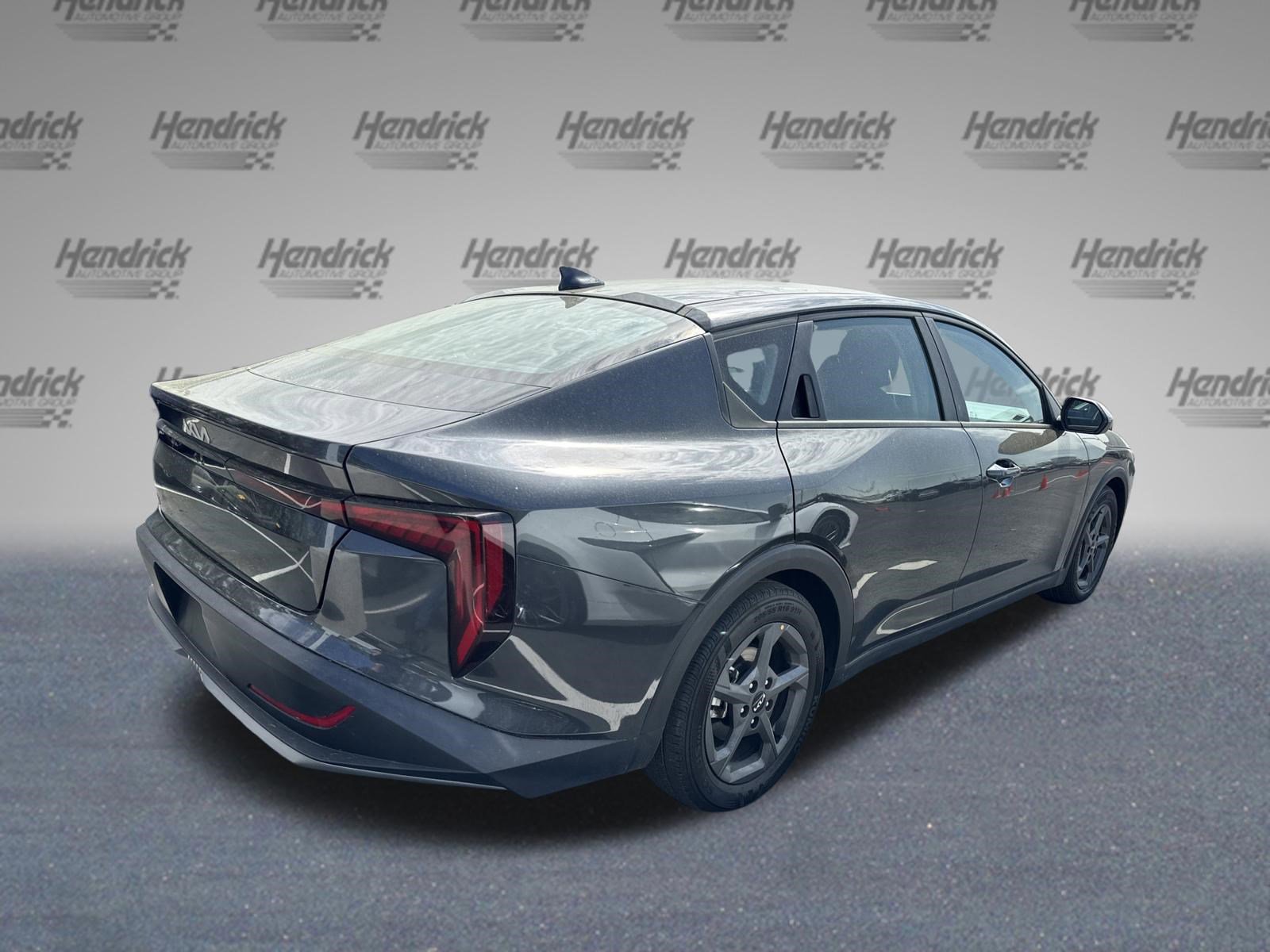 Used 2025 Kia K4 LXS image 17