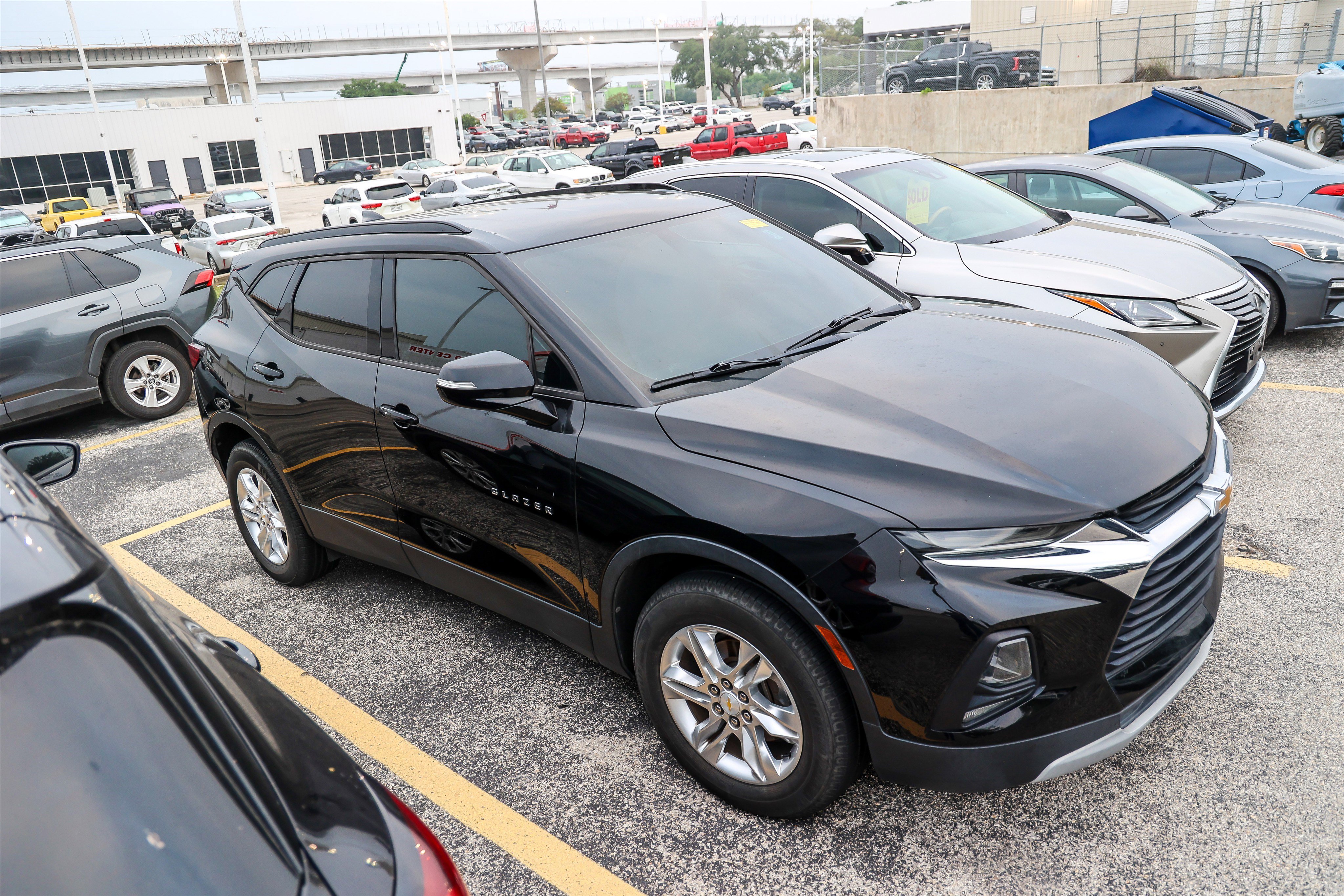 Used 2019 Chevrolet Blazer LT FWD image 7