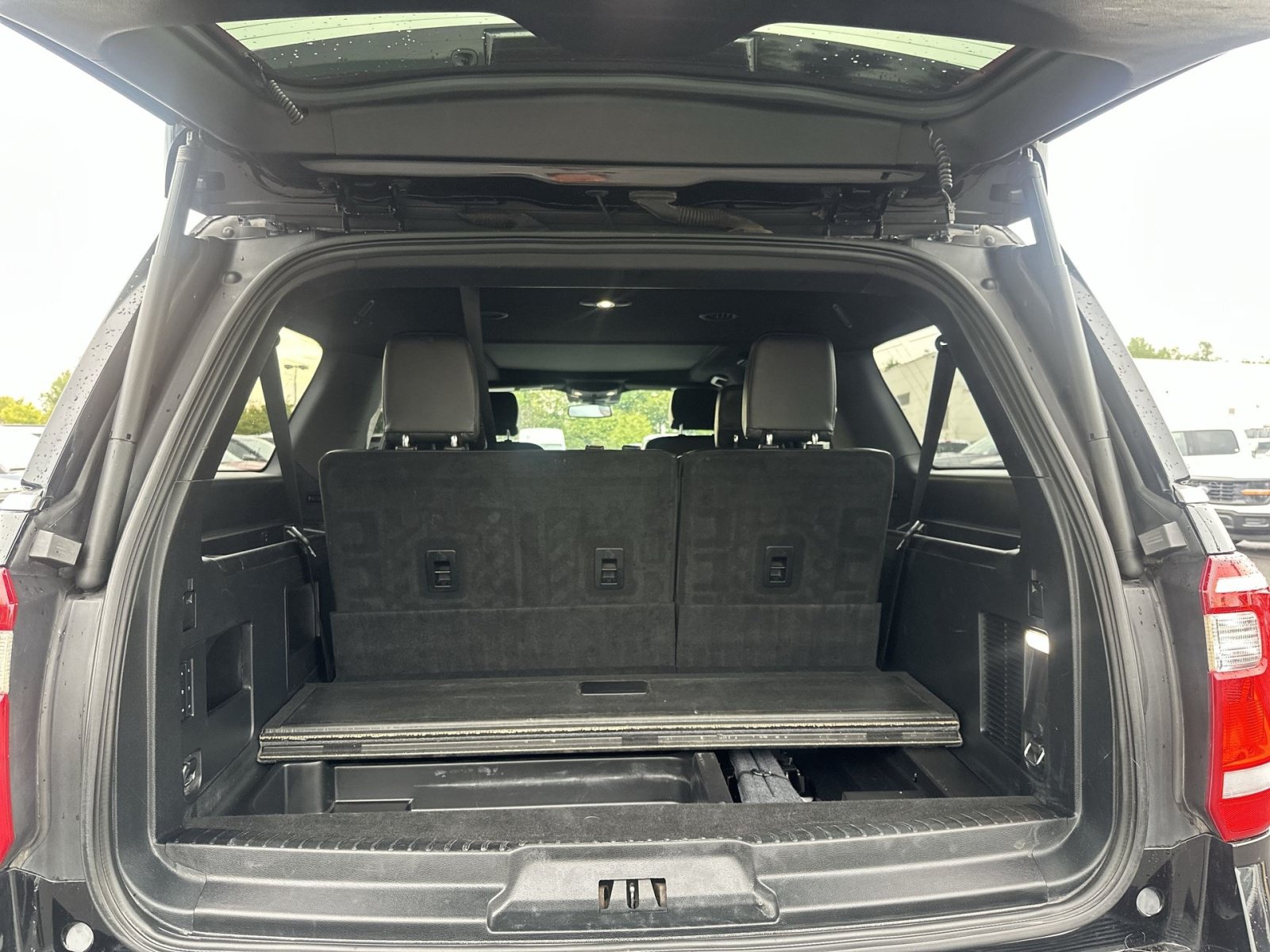 Used 2020 Ford Expedition Max XLT w/ Equipment Group 202A AWD/4WD image 28