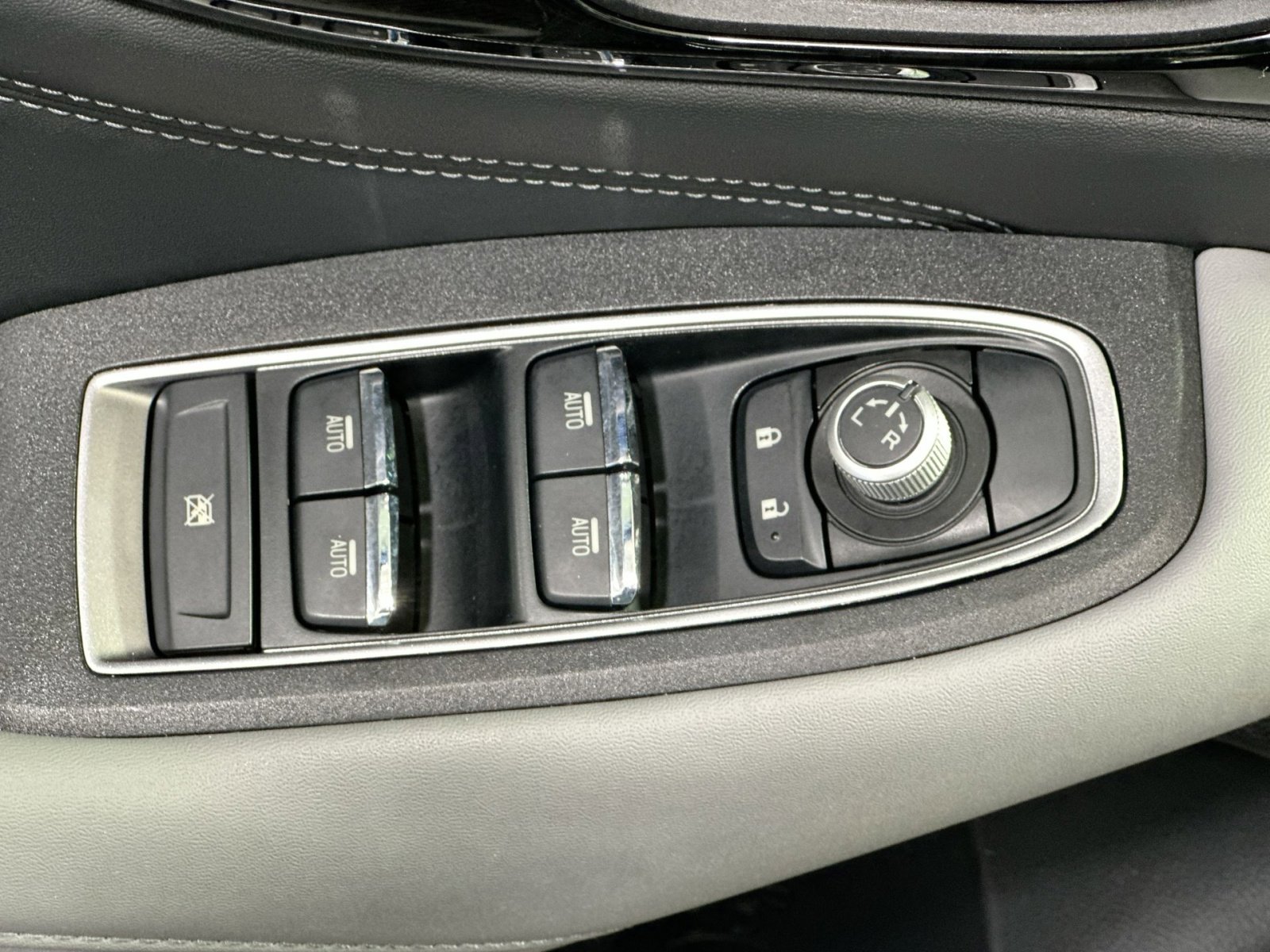 Used 2020 Subaru Outback Limited image 16